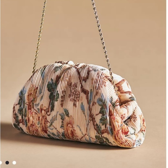 🔥🔥Loeffler RandalCrossbodyBag Bailey Pleated Floral Pleated Clutch with Chain - Picture 2 of 3